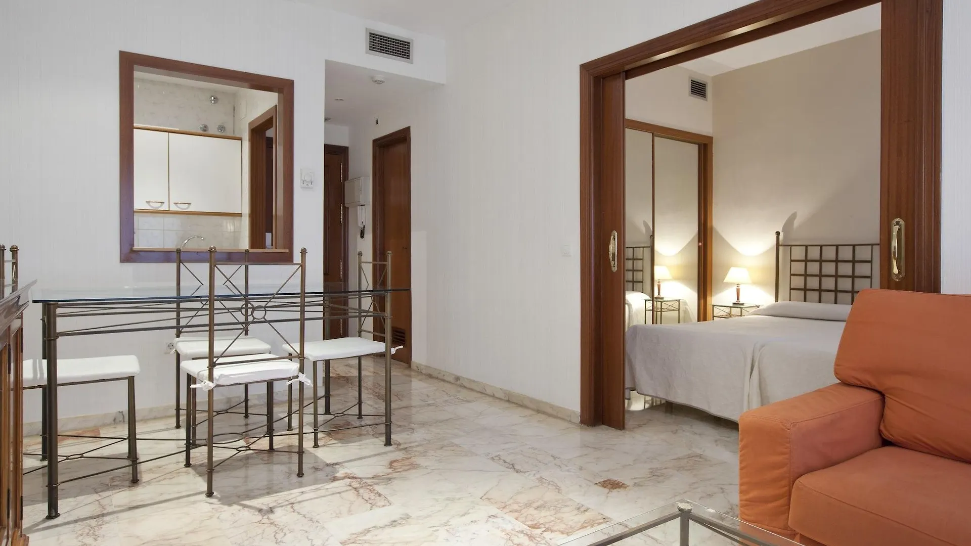 Apartamentos Vértice Bib Rambla Sevilla España