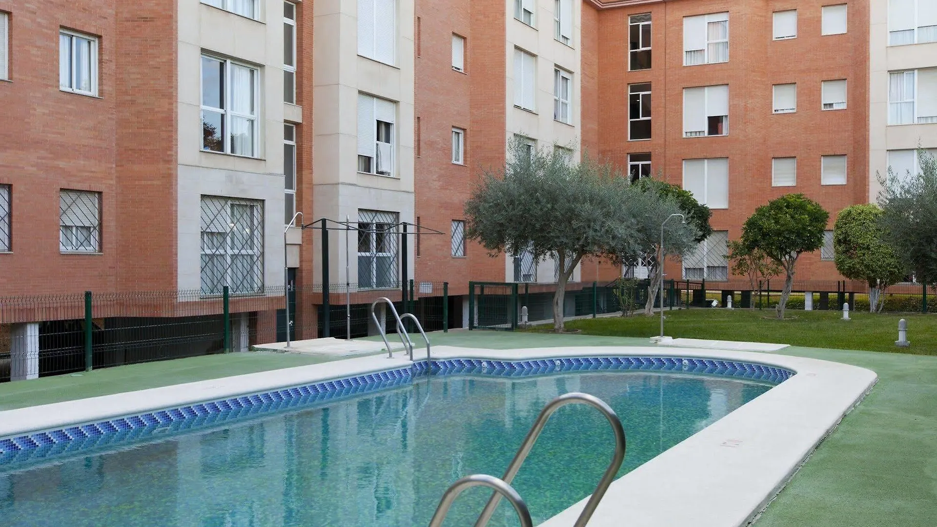 Apartamentos Vertice Bib Rambla Seville Spain